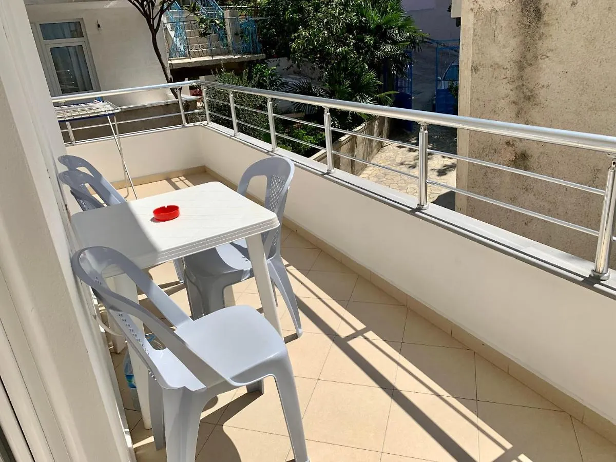 Duka Apts Σαράντα 0*,